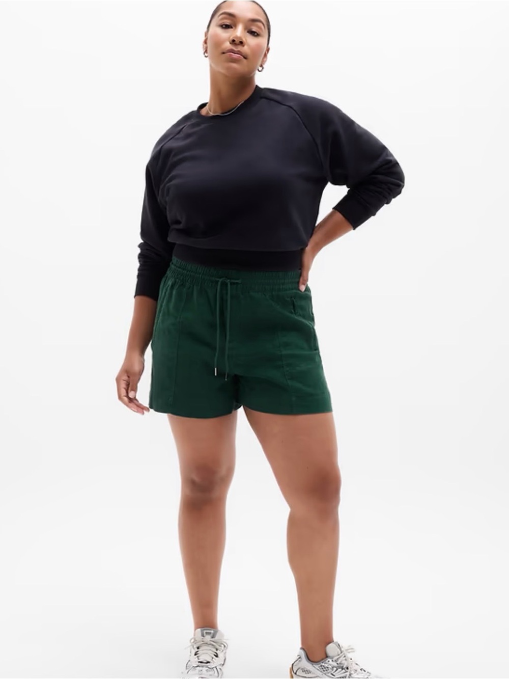 Athleta Retreat Linen Mid Rise 4" Short in Pine Drawstring Athletic Shorts